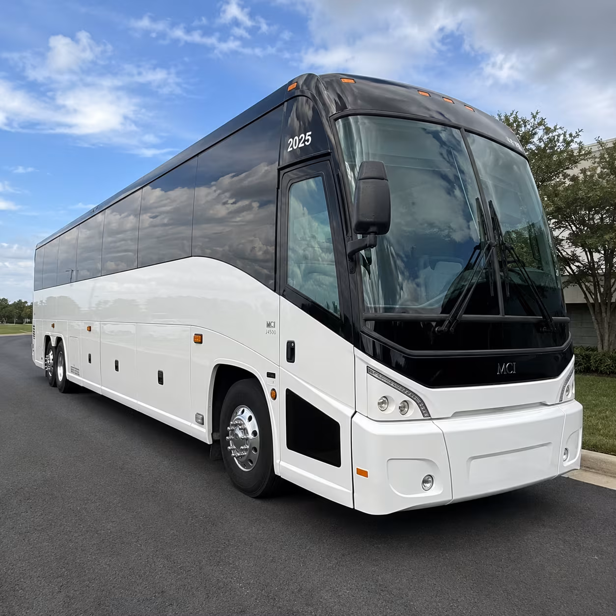 salt lake city ski resort shuttle buses to park city alta snowbird beyond